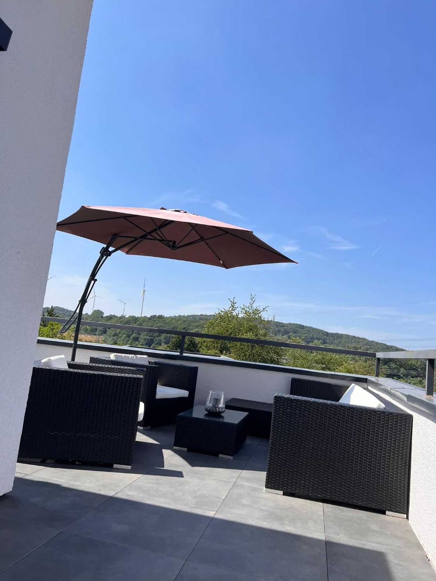 Penthouse M1 Apartment Neunkirchen  Luaran gambar