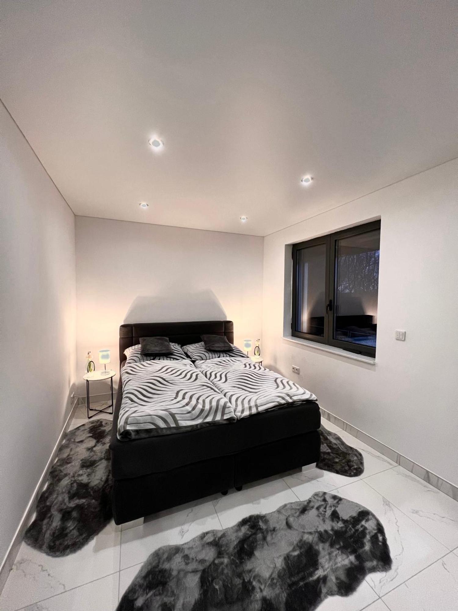 Penthouse M1 Apartment Neunkirchen  Luaran gambar